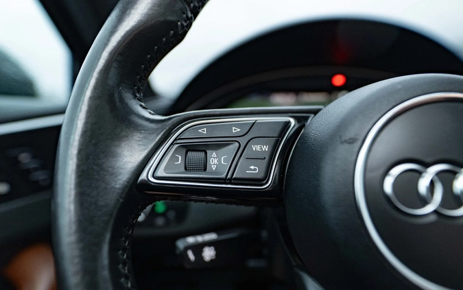 Audi A4 cena 94900 przebieg: 140000, rok produkcji 2017 z Susz małe 742